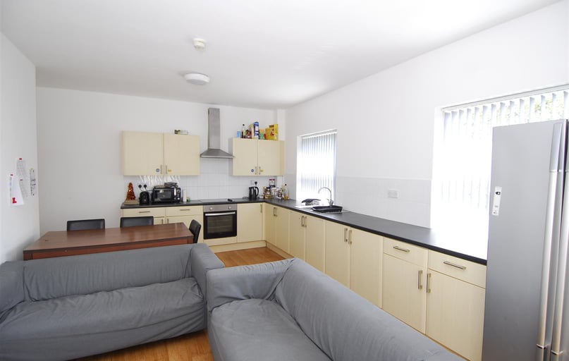 10 Lisson Grove, Mutley, Plymouth - Image 1